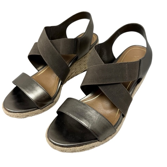 VIONIC Ainsleigh Wedge Sandals Women's size 10 Gold Bronze Platform Heels - Picture 8 of 9